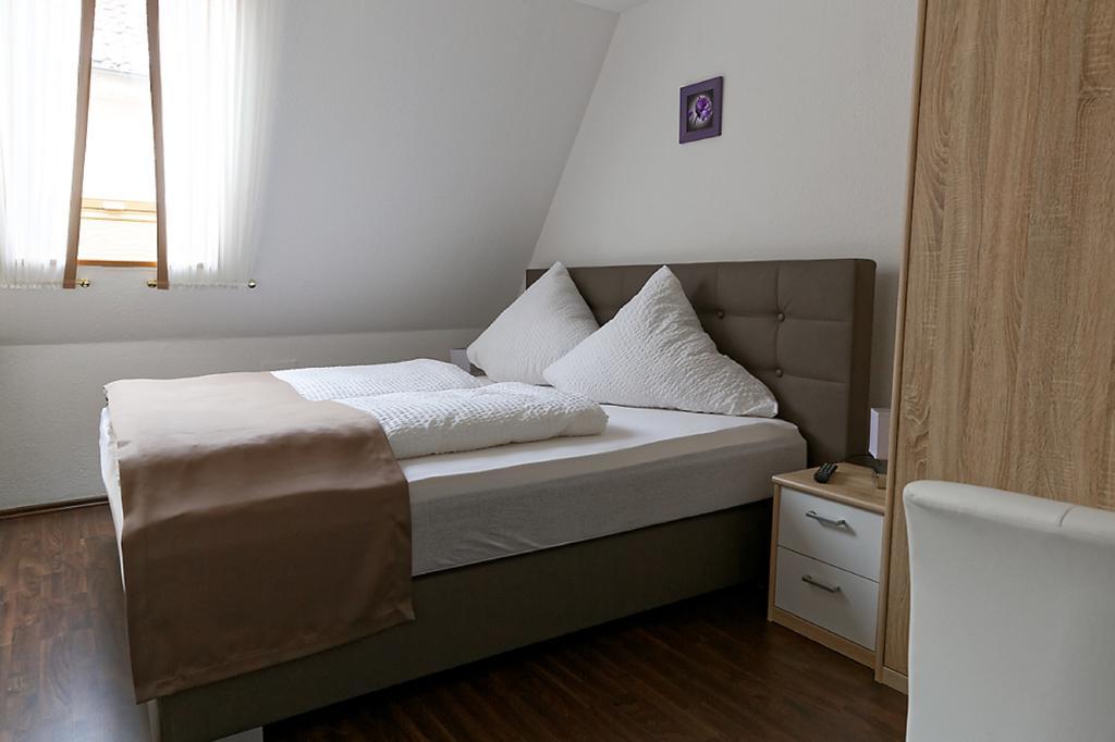 Hotel Huettl - Garni Worms Chambre photo